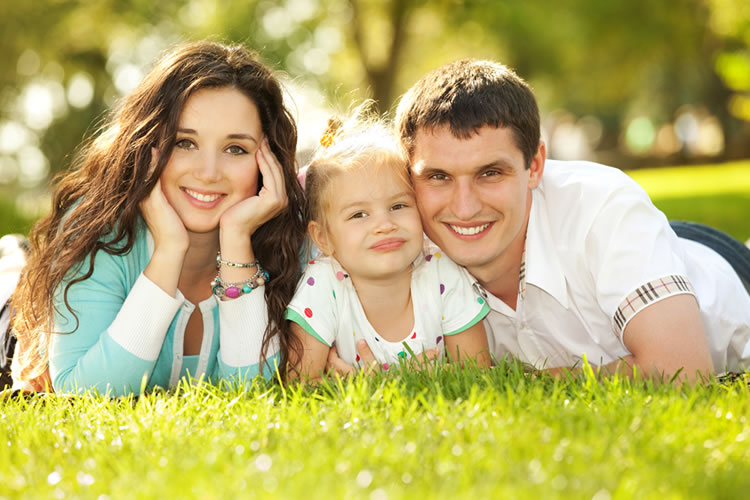 happy-family-photo.jpg